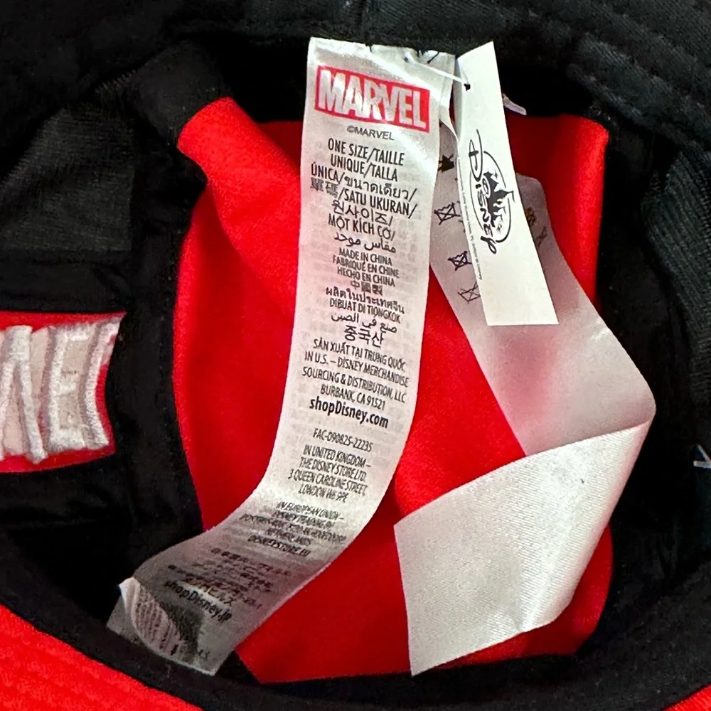 Marvel Disney Bucket hat NWT‎